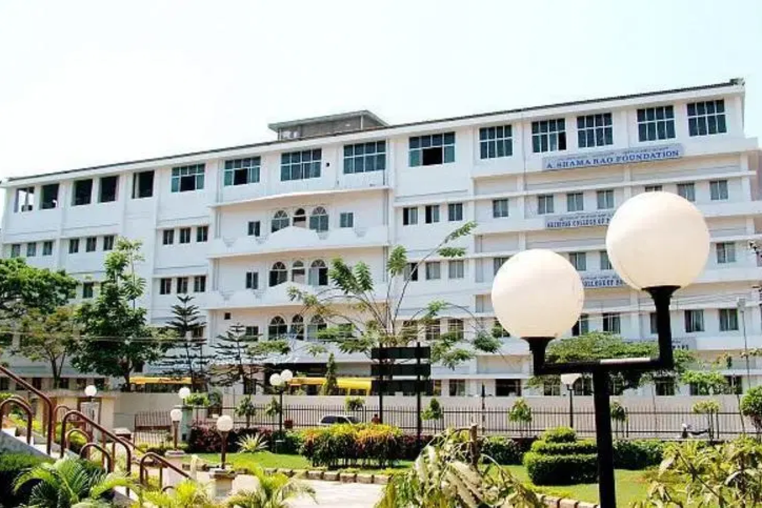 1469077010building